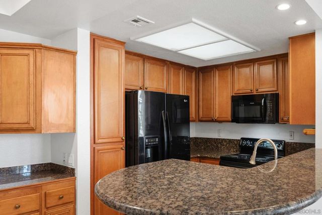 1950 Camino de la Reina 311, San Diego, CA 92108
