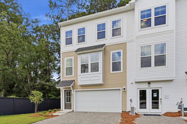 124 Fernbank Road Court, Johns Island, SC 29455