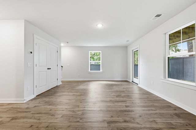 124 Fernbank Road Court, Johns Island, SC 29455