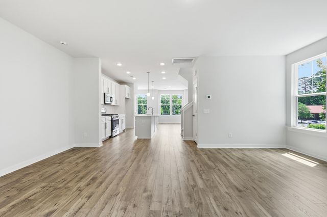 124 Fernbank Road Court, Johns Island, SC 29455