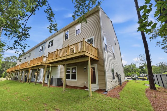 124 Fernbank Road Court, Johns Island, SC 29455