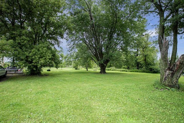 9511 OLD ROAD, Fremont, WI 54940