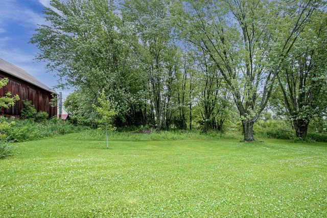 9511 OLD ROAD, Fremont, WI 54940