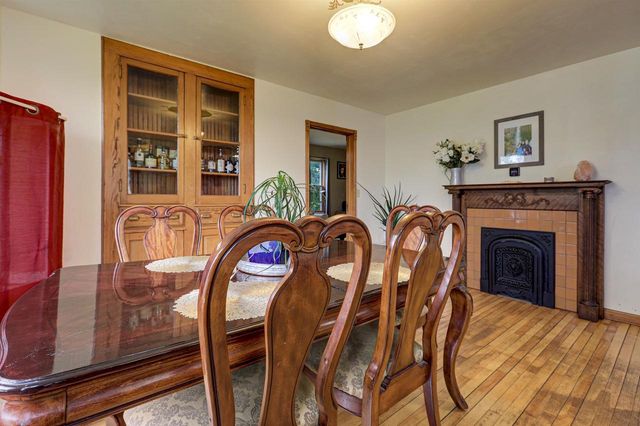 9511 OLD ROAD, Fremont, WI 54940