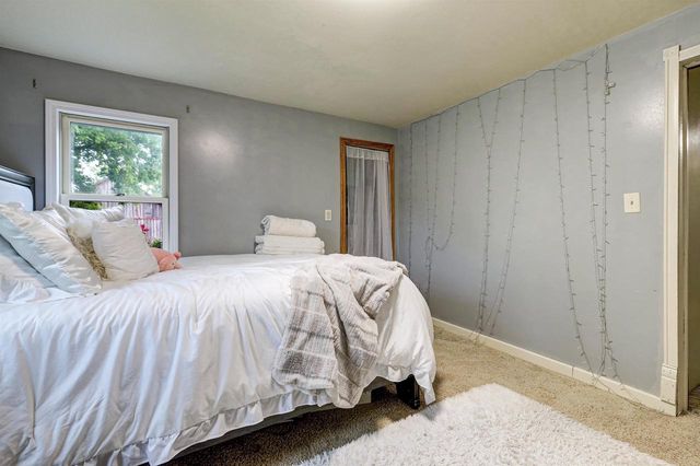 9511 OLD ROAD, Fremont, WI 54940