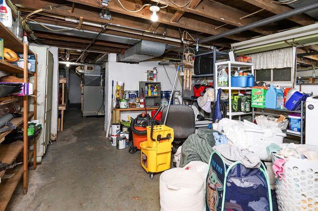 9511 OLD ROAD, Fremont, WI 54940