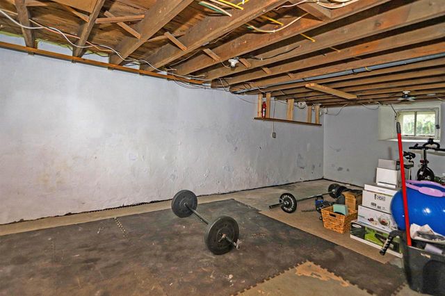 9511 OLD ROAD, Fremont, WI 54940