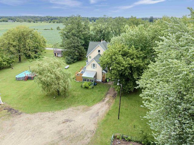 9511 OLD ROAD, Fremont, WI 54940