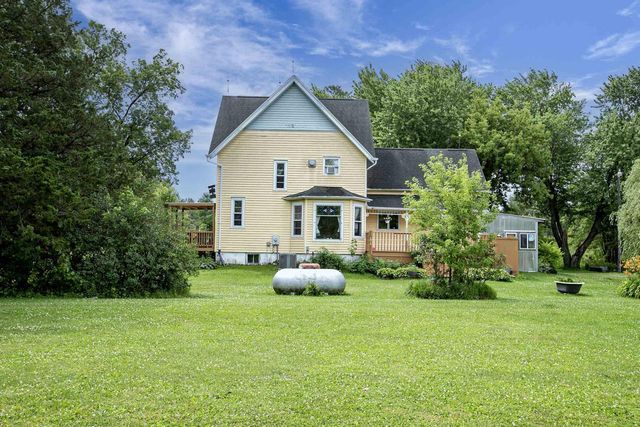 9511 OLD ROAD, Fremont, WI 54940