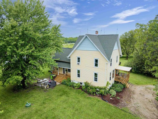 9511 OLD ROAD, Fremont, WI 54940