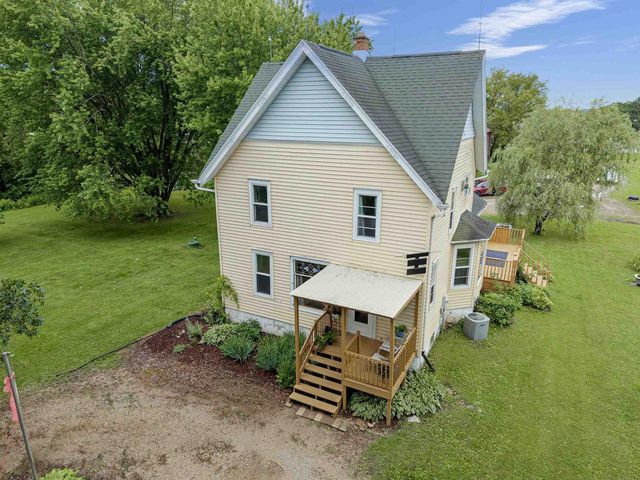 9511 OLD ROAD, Fremont, WI 54940