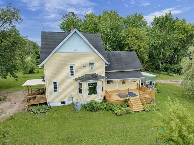 9511 OLD ROAD, Fremont, WI 54940