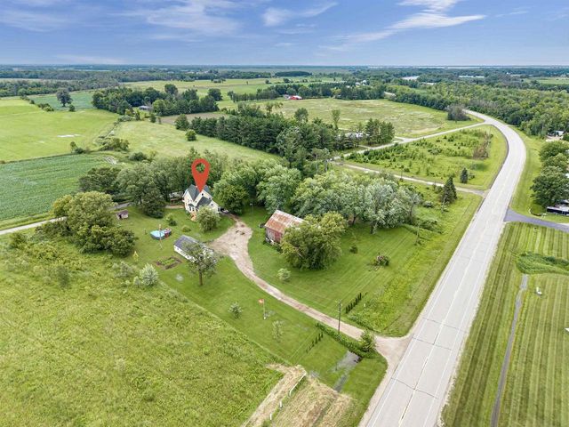9511 OLD ROAD, Fremont, WI 54940
