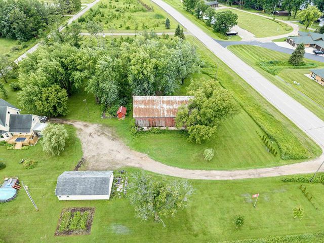 9511 OLD ROAD, Fremont, WI 54940