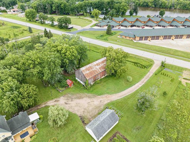 9511 OLD ROAD, Fremont, WI 54940