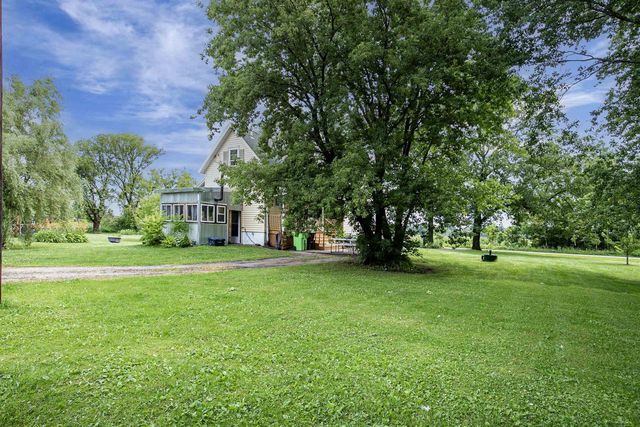 9511 OLD ROAD, Fremont, WI 54940