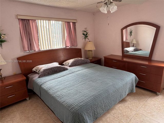 8465 Sunrise Lakes Blvd 212, Sunrise, FL 33322