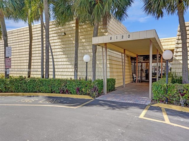 8465 Sunrise Lakes Blvd 212, Sunrise, FL 33322