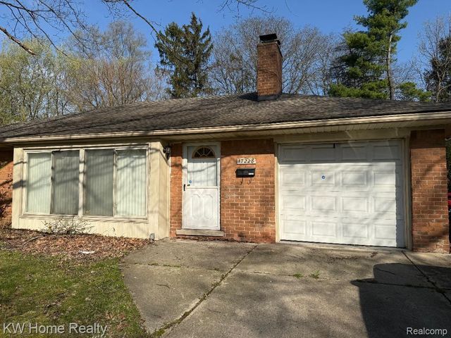 17228 Sunnybrook Drive, Southfield, MI 48076