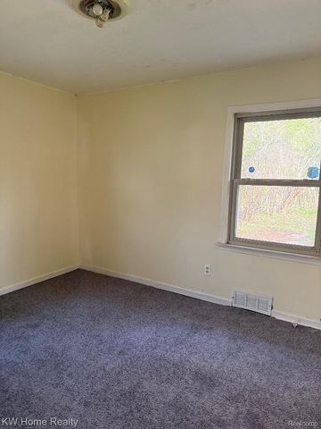 17228 Sunnybrook Drive, Southfield, MI 48076