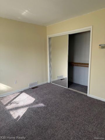 17228 Sunnybrook Drive, Southfield, MI 48076