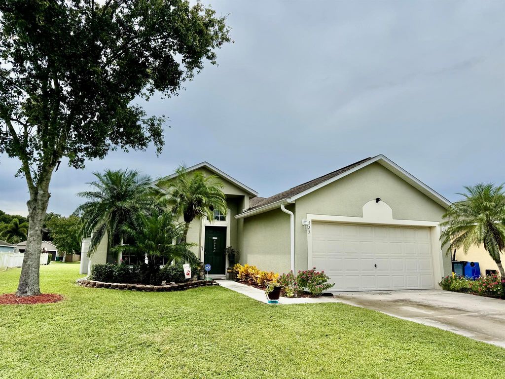 527 SE 38th Avenue, Okeechobee, FL 34974