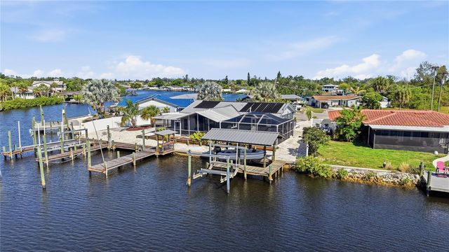 103 6TH STREET NW, Ruskin, FL 33570