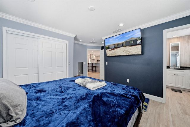 103 6TH STREET NW, Ruskin, FL 33570