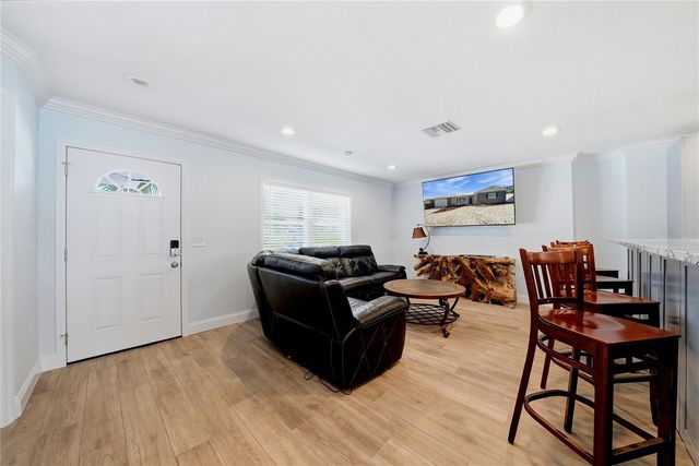 103 6TH STREET NW, Ruskin, FL 33570