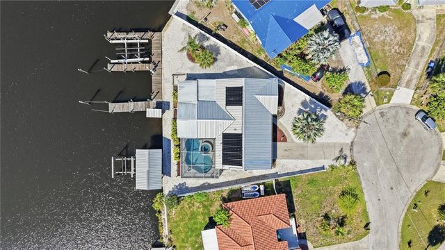103 6TH STREET NW, Ruskin, FL 33570