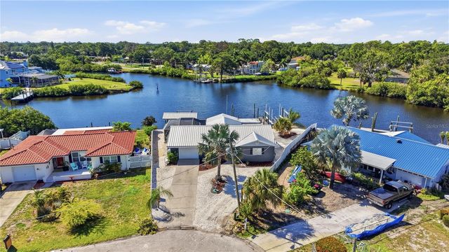103 6TH STREET NW, Ruskin, FL 33570