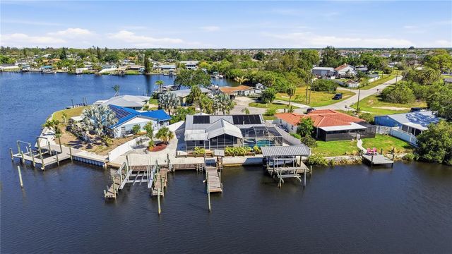 103 6TH STREET NW, Ruskin, FL 33570