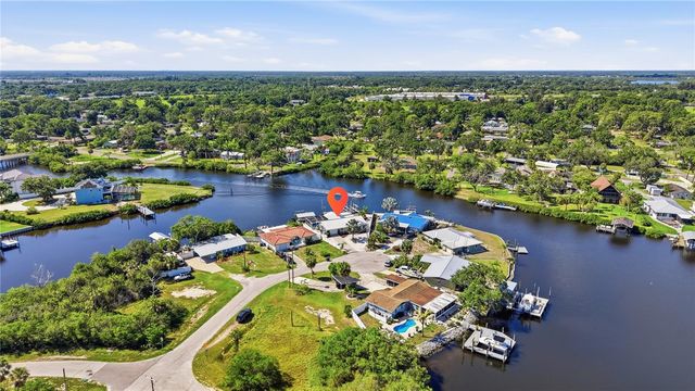 103 6TH STREET NW, Ruskin, FL 33570