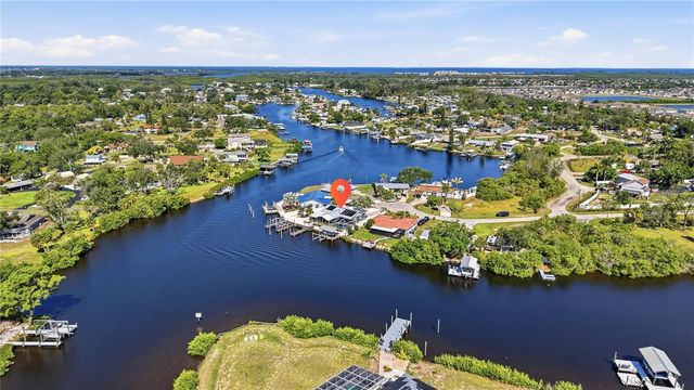 103 6TH STREET NW, Ruskin, FL 33570