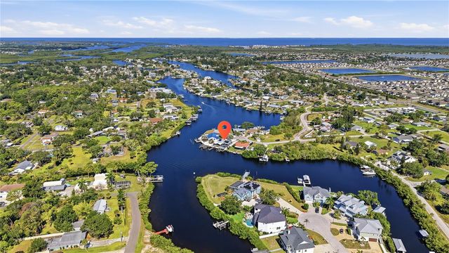 103 6TH STREET NW, Ruskin, FL 33570