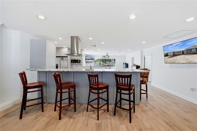 103 6TH STREET NW, Ruskin, FL 33570