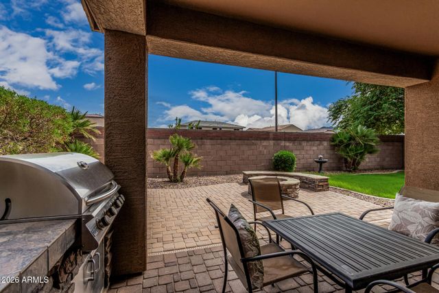 7657 S DEBRA Drive, Gilbert, AZ 85298