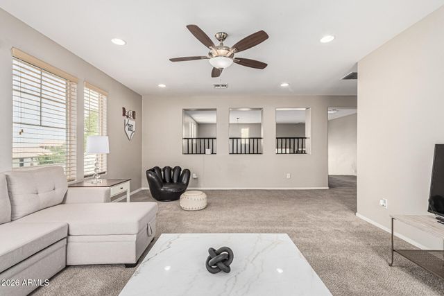 7657 S DEBRA Drive, Gilbert, AZ 85298