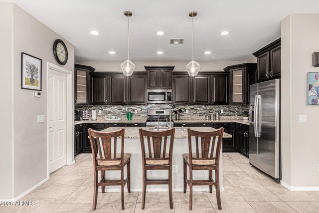 7657 S DEBRA Drive, Gilbert, AZ 85298