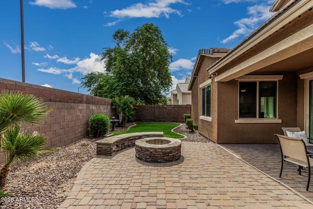 7657 S DEBRA Drive, Gilbert, AZ 85298