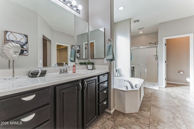 7657 S DEBRA Drive, Gilbert, AZ 85298