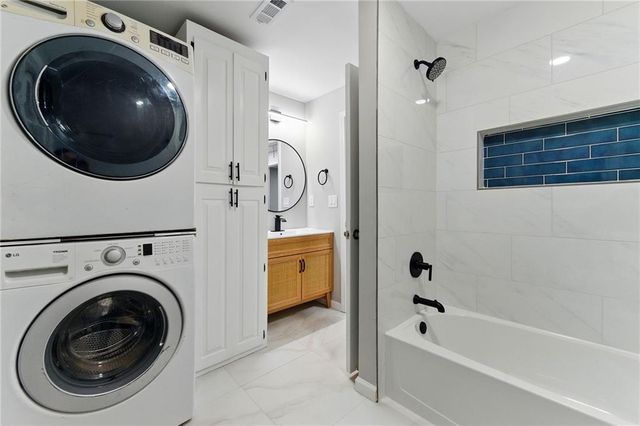 10 Cochran SE Road, Marietta, GA 30060