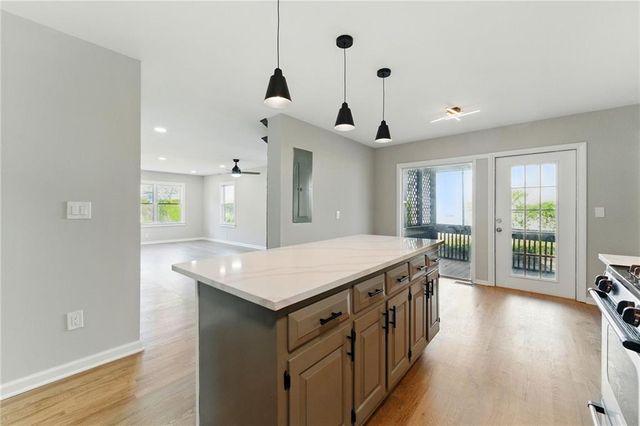 10 Cochran SE Road, Marietta, GA 30060