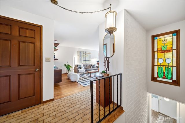 12638 Shorewood Drive SW, Burien, WA 98146