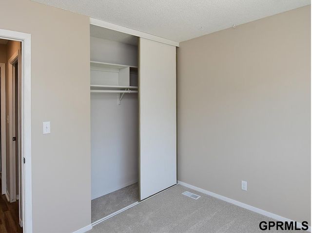 2205 Sandstone Road, Lincoln, NE 68512