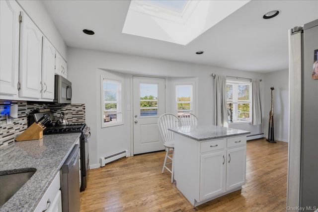 10 Gale Court, Patchogue, NY 11772