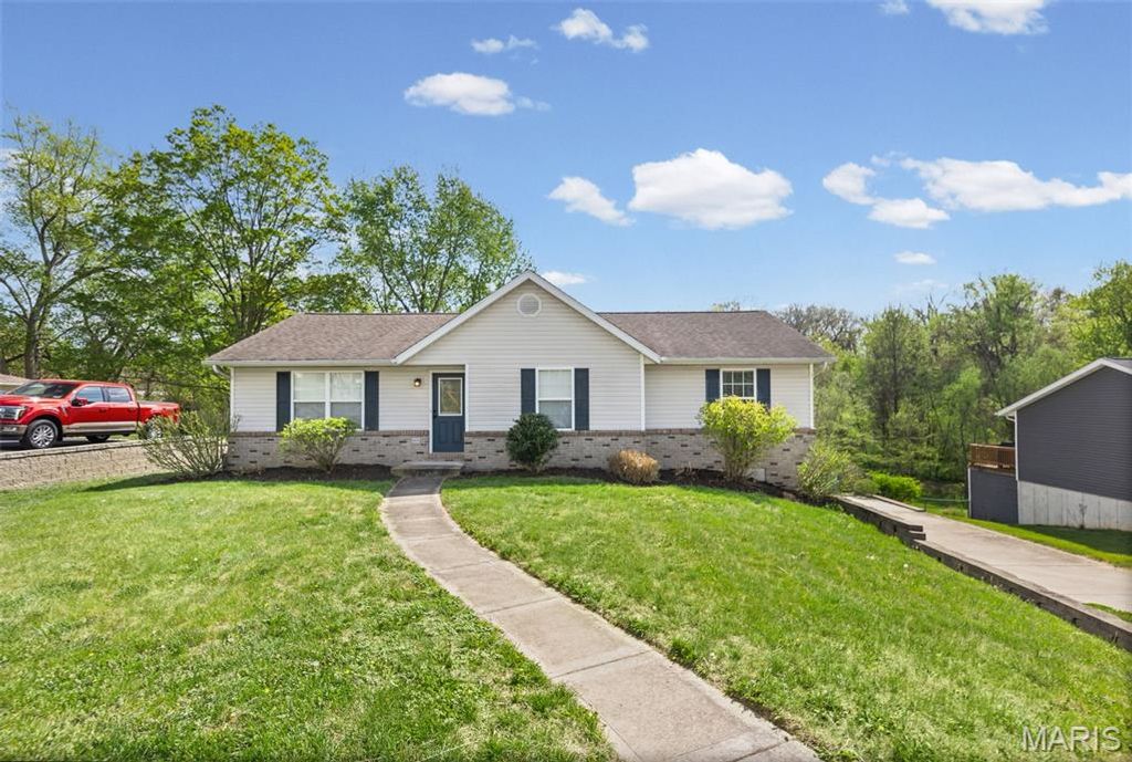 49 Alta Street, Glen Carbon, IL 62034
