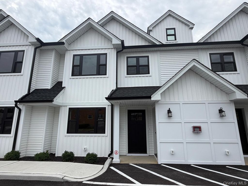 161 Union Avenue 5, Lynbrook, NY 11563 — exterior