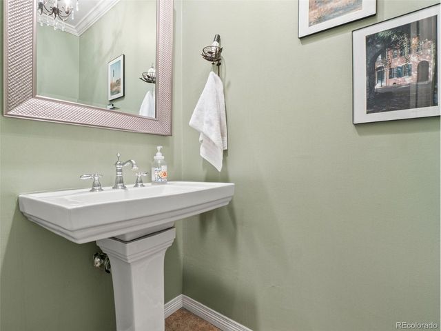 9880 E Chenango Ave, Greenwood Village, CO 80111