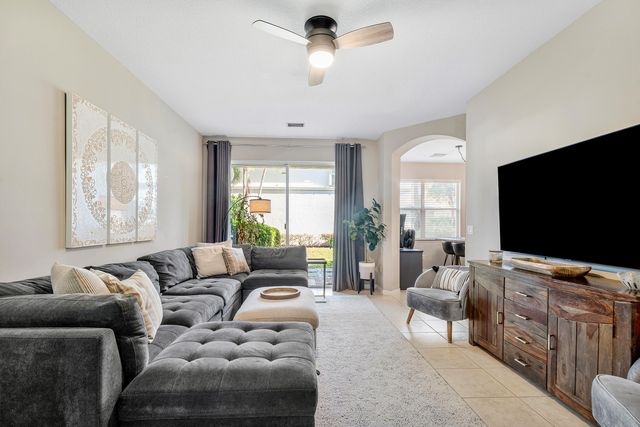 6102 Seminole Gardens Circle, Riviera Beach, FL 33418